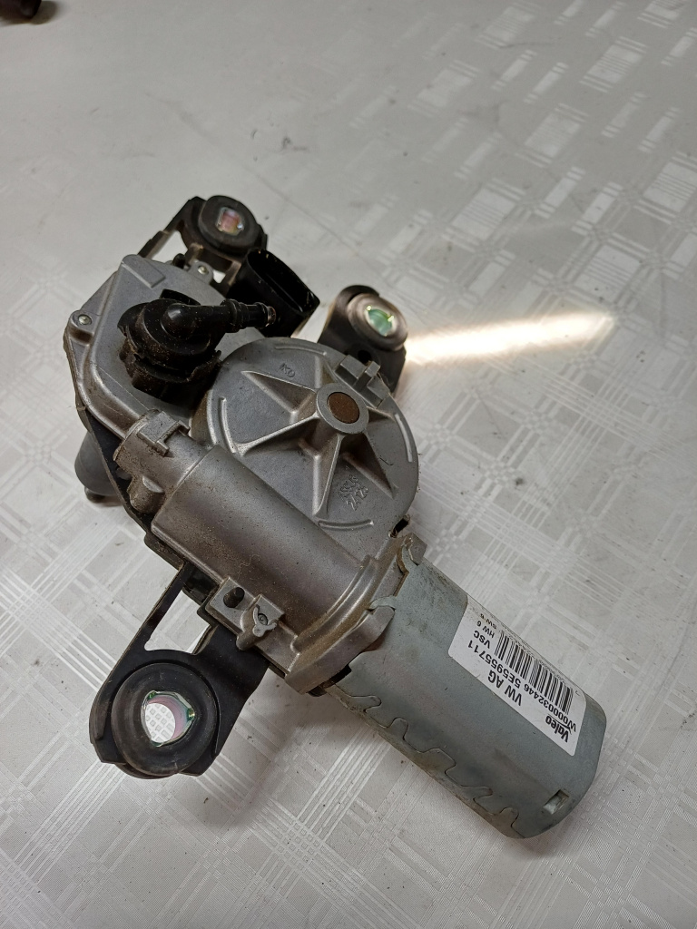 Motoras stergator haion Skoda Octavia 3 - Motorina 2015, 5E5955711