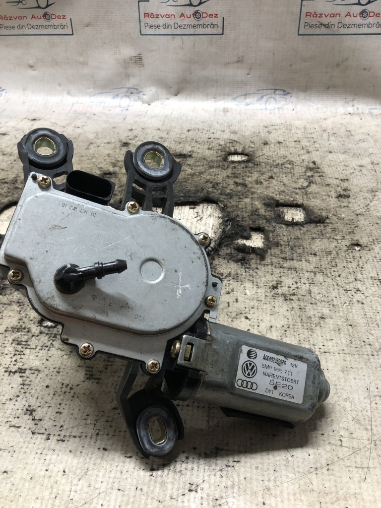Motoras stergator haion Volkswagen Golf 5 2006, 5M0955711