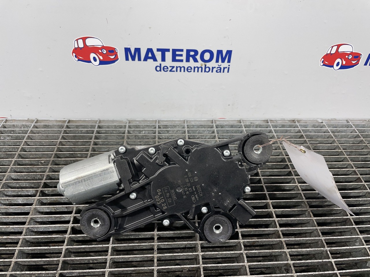 MOTORAS STERGATOR HAION VOLVO V50 - - (2004 2010)