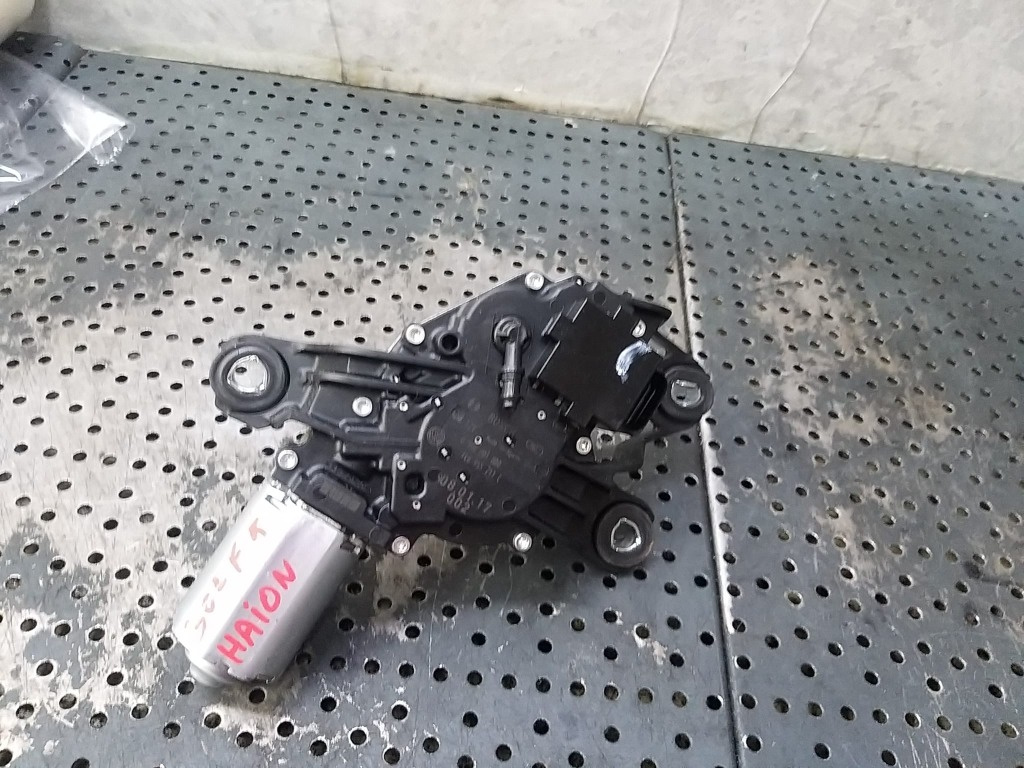 Motoras stergator haion vw golf 5 1k 039