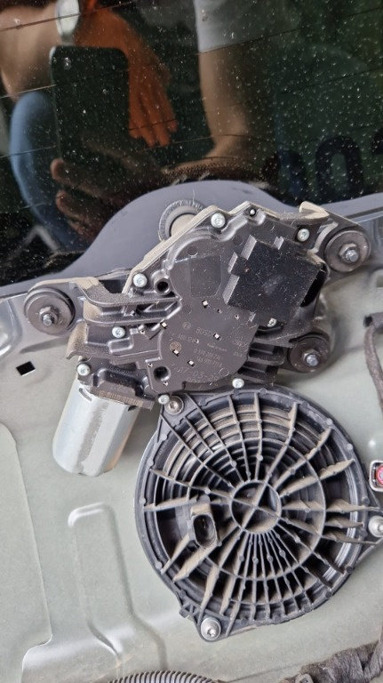 Motoras stergator haion Vw Polo 6R 6C 1.4 TDI cod motor CUSB , an 2017 cod 5K6955711B