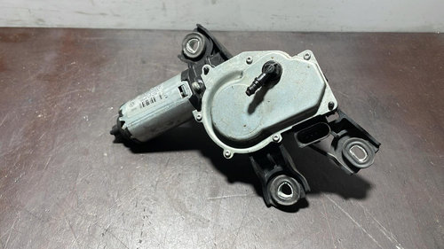 Motoras stergator luneta haion cod 3C9955711A , 3C9 955 711 A pentru Passat B7 an 2010 - 2014