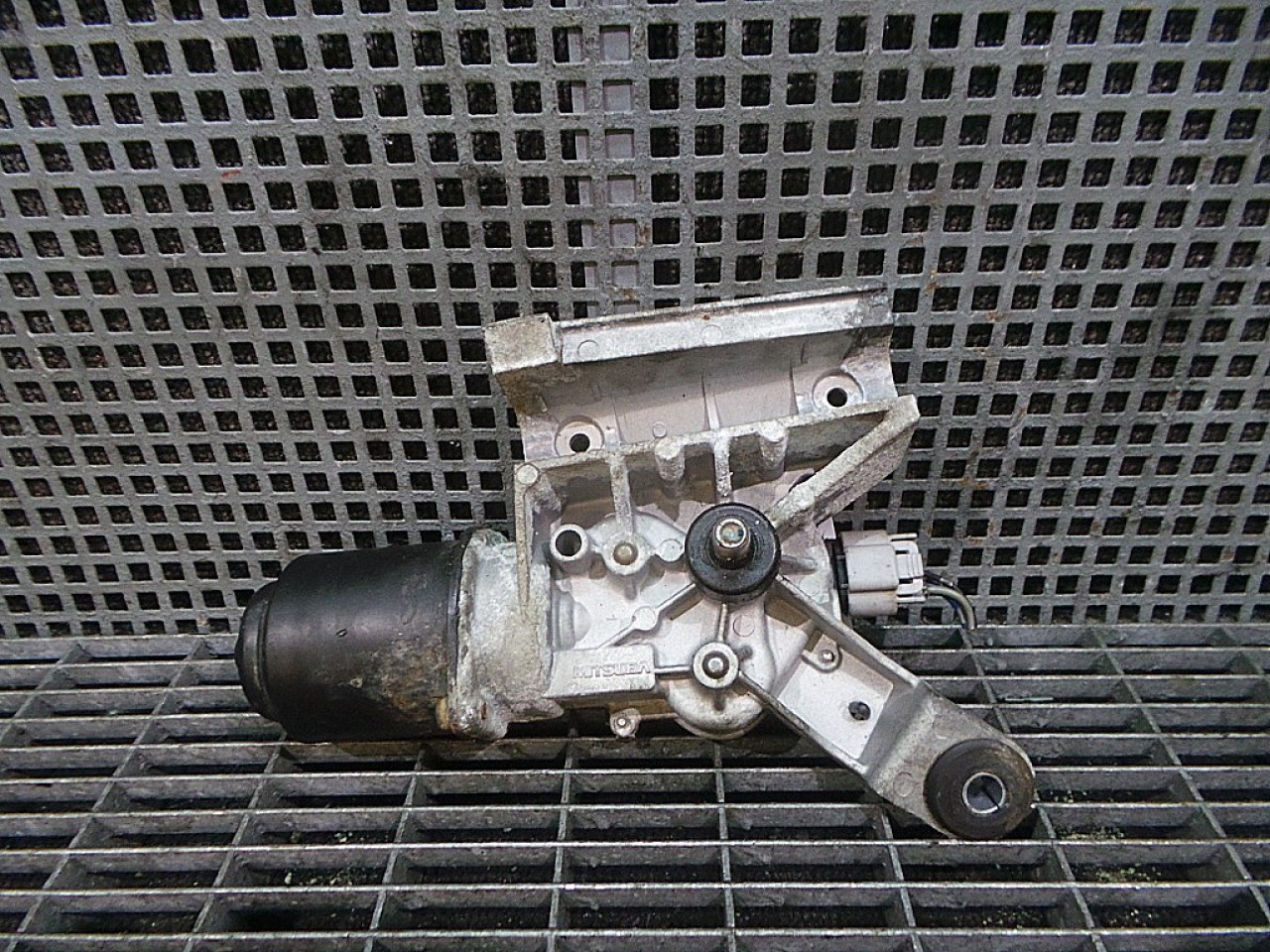 MOTORAS STERGATOR NISSAN NAVARA - - (2005 2010)
