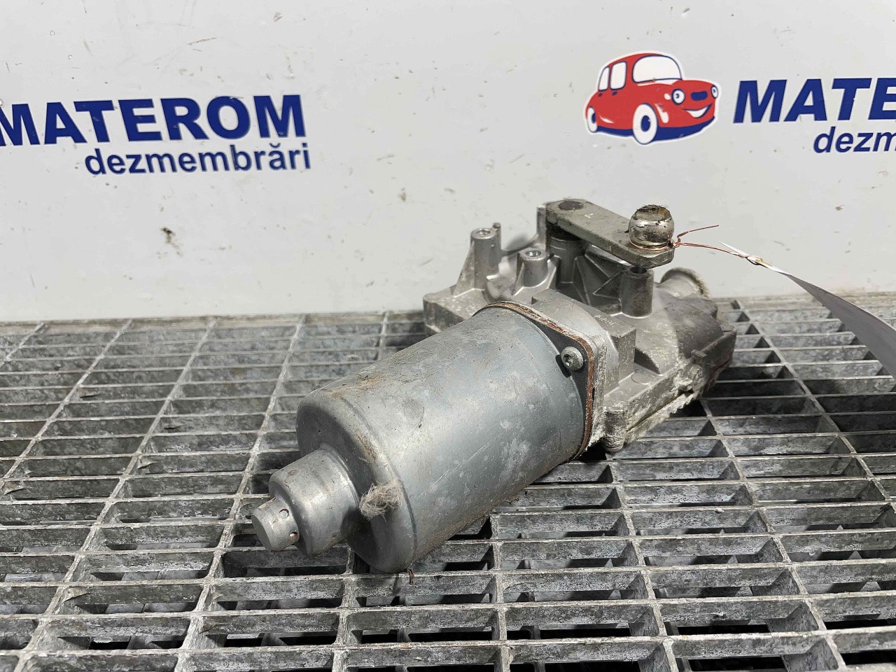 MOTORAS STERGATOR PARBRIZ AUDI A4 A4 - - (2007 2011)