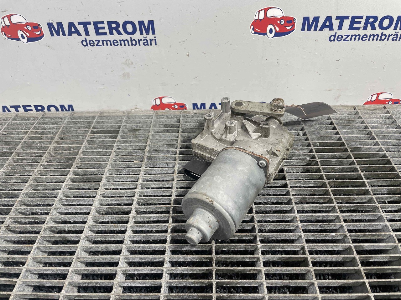 MOTORAS STERGATOR PARBRIZ AUDI A4 A4 - - (2007 2011)
