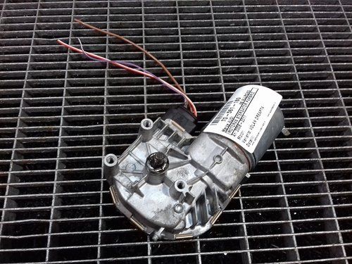MOTORAS STERGATOR PARBRIZ AUDI A6 ALLROAD - - (2006 2011)