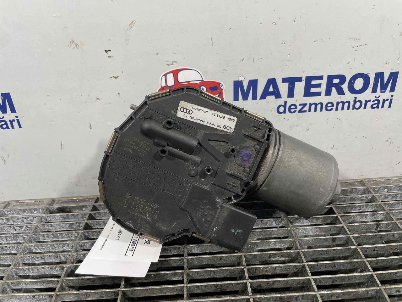 MOTORAS STERGATOR PARBRIZ AUDI A8 - - (2010 2013)