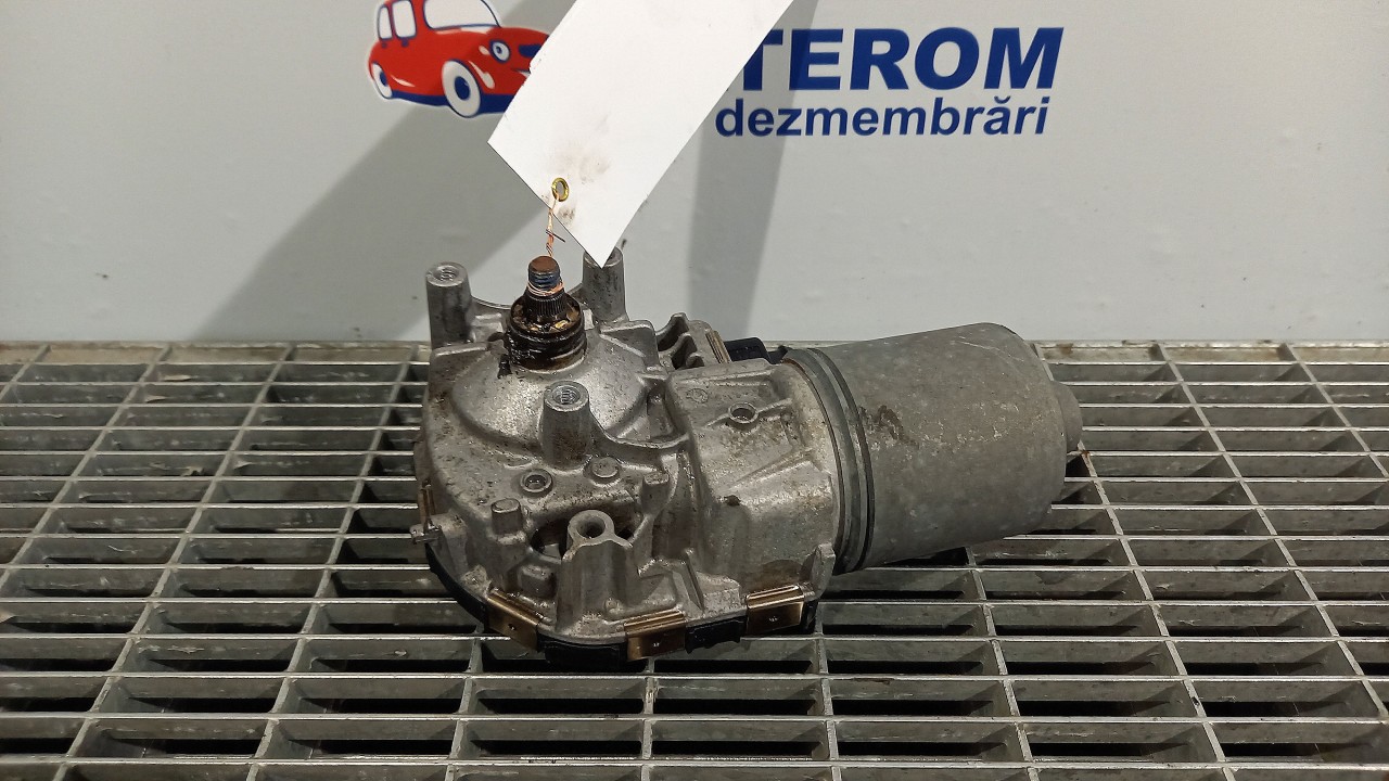MOTORAS STERGATOR PARBRIZ AUDI Q3 - - (2011 2015)
