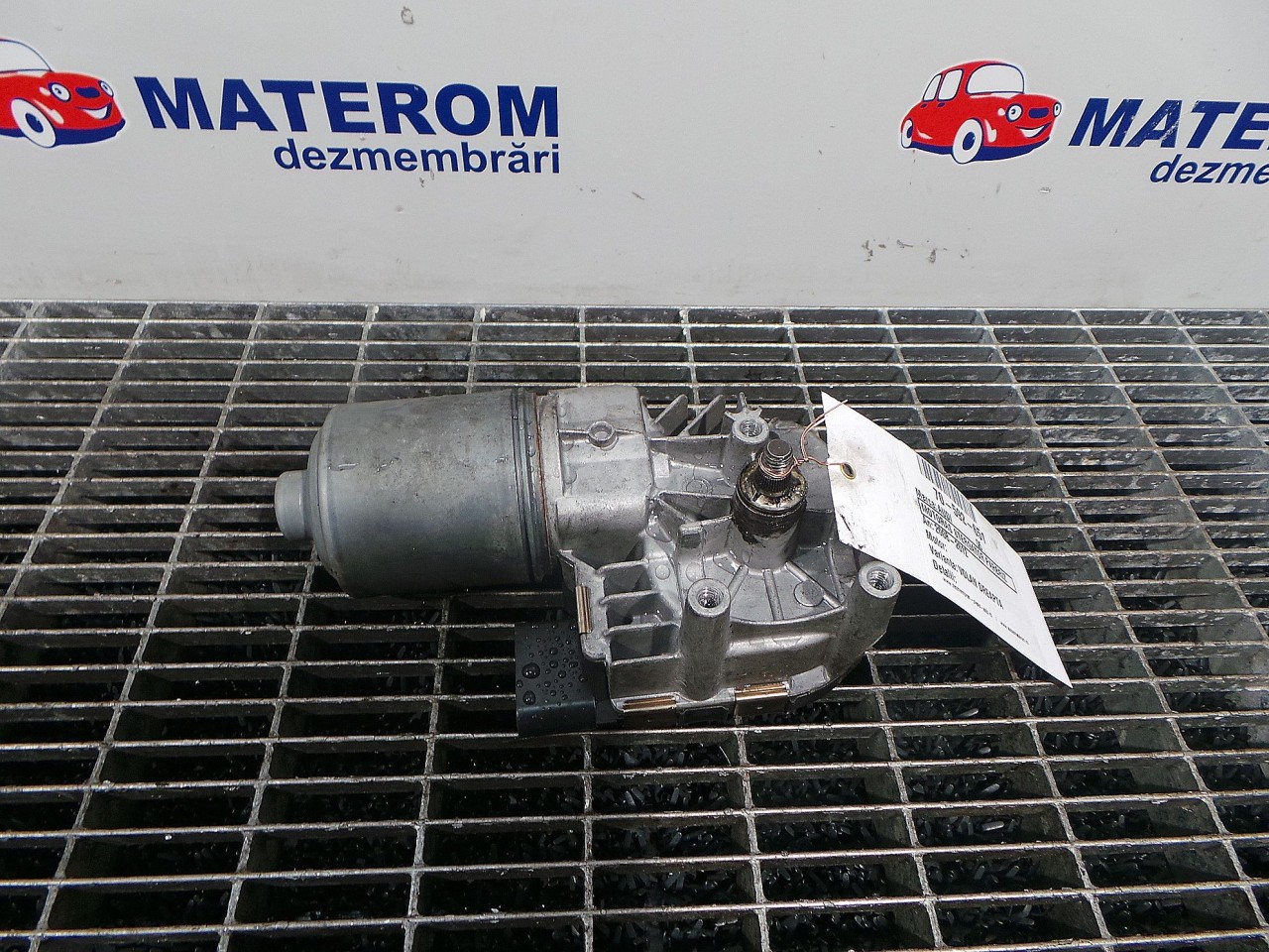 MOTORAS STERGATOR PARBRIZ AUDI Q5 Q5 - - (2008 2013)