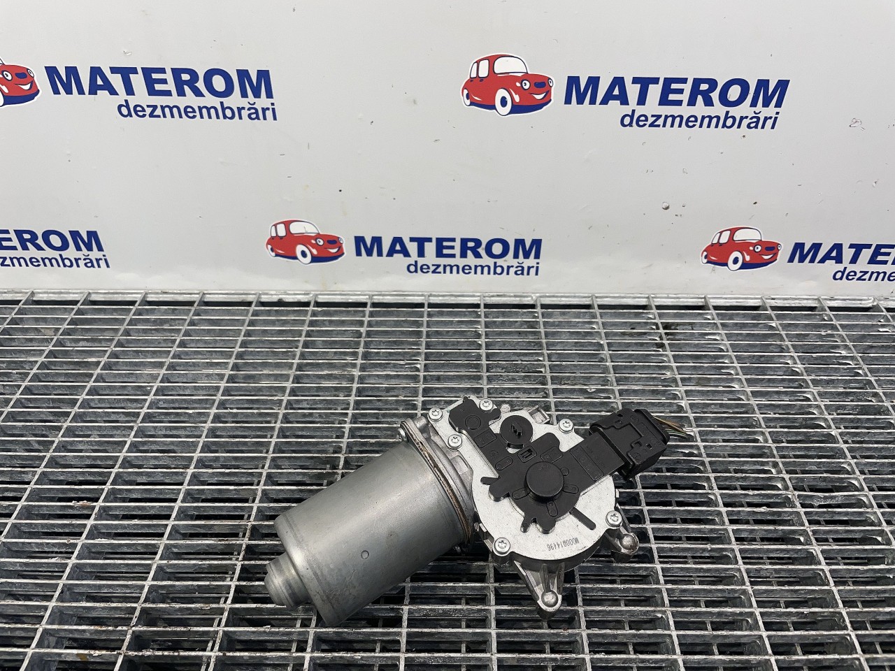 MOTORAS STERGATOR PARBRIZ BMW X1 X1 - - (2009 2012)