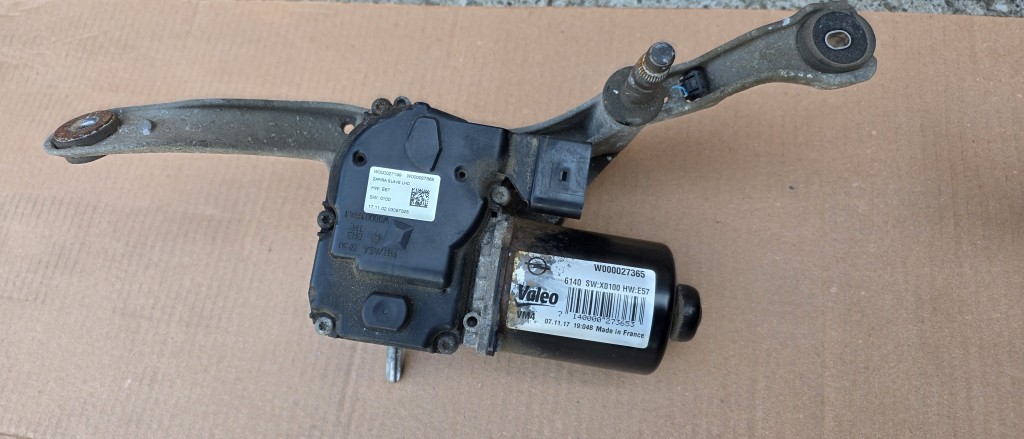 Motoras stergator parbriz dreapta Opel Zafira C 2014 2015 2016 2017 2018