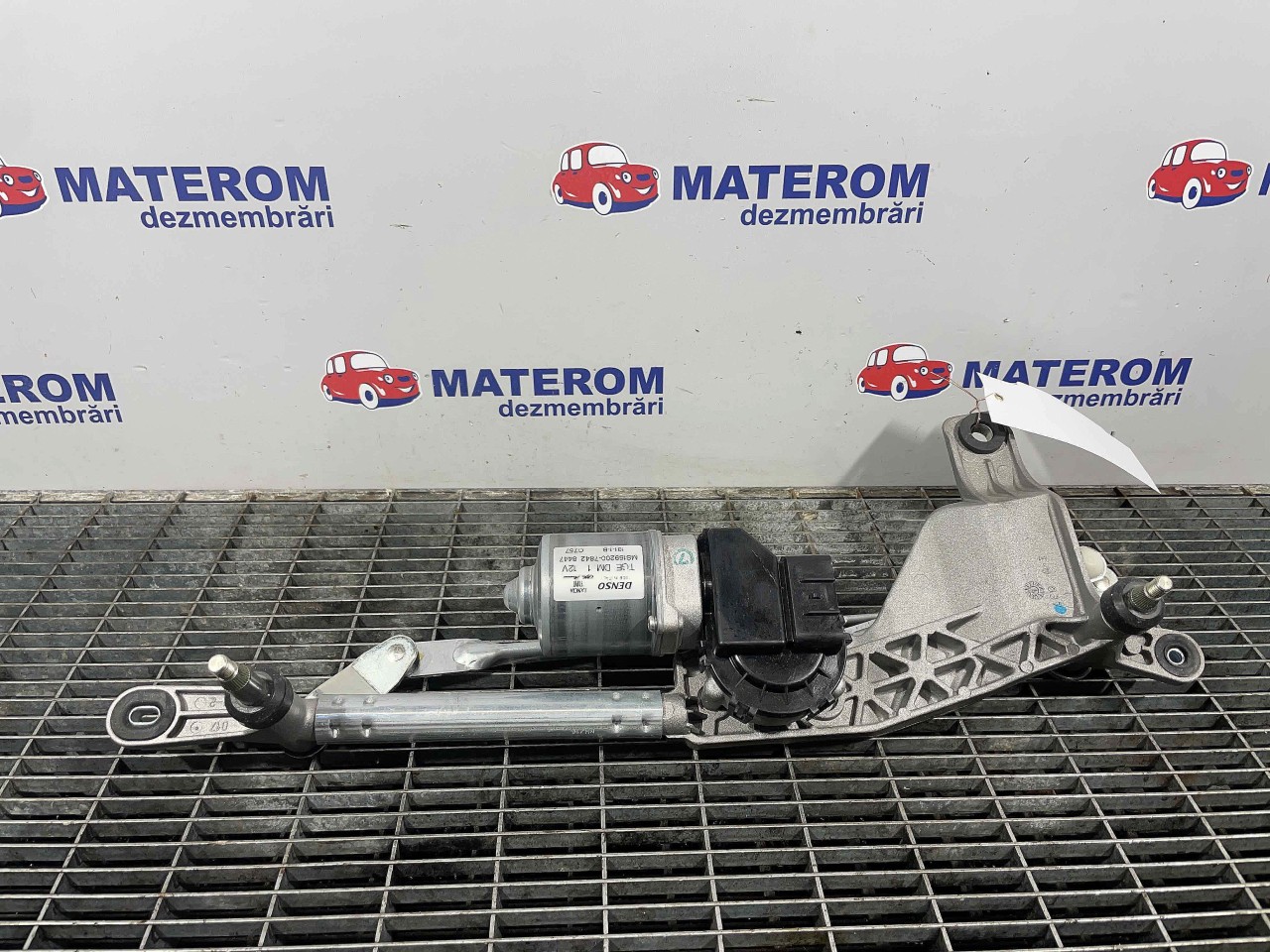 MOTORAS STERGATOR PARBRIZ FIAT 500 - - (2007 2015)
