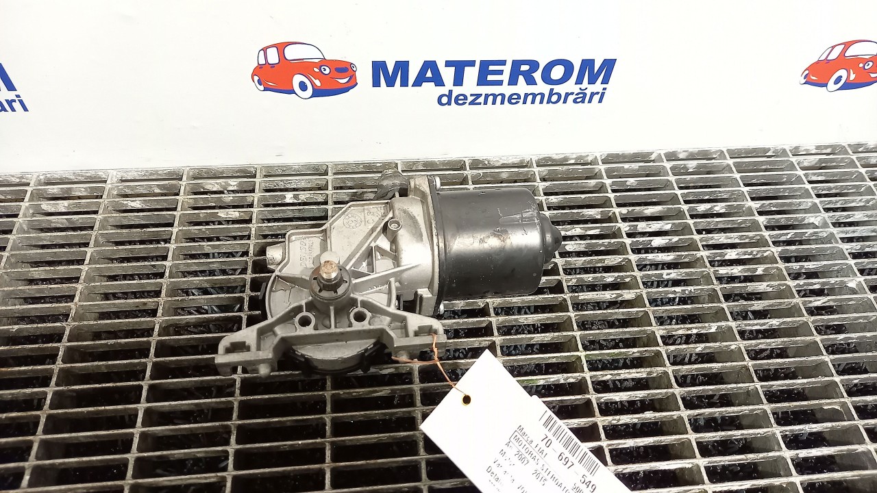 MOTORAS STERGATOR PARBRIZ FIAT 500 - - (2007 2015)