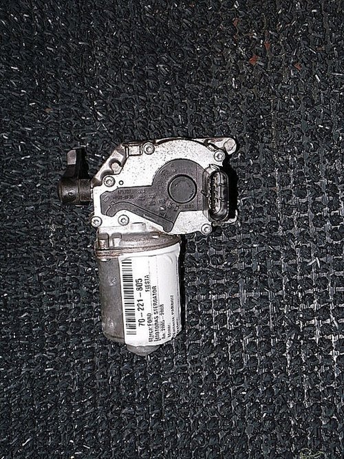 MOTORAS STERGATOR PARBRIZ FORD FIESTA - - (2005 2008)