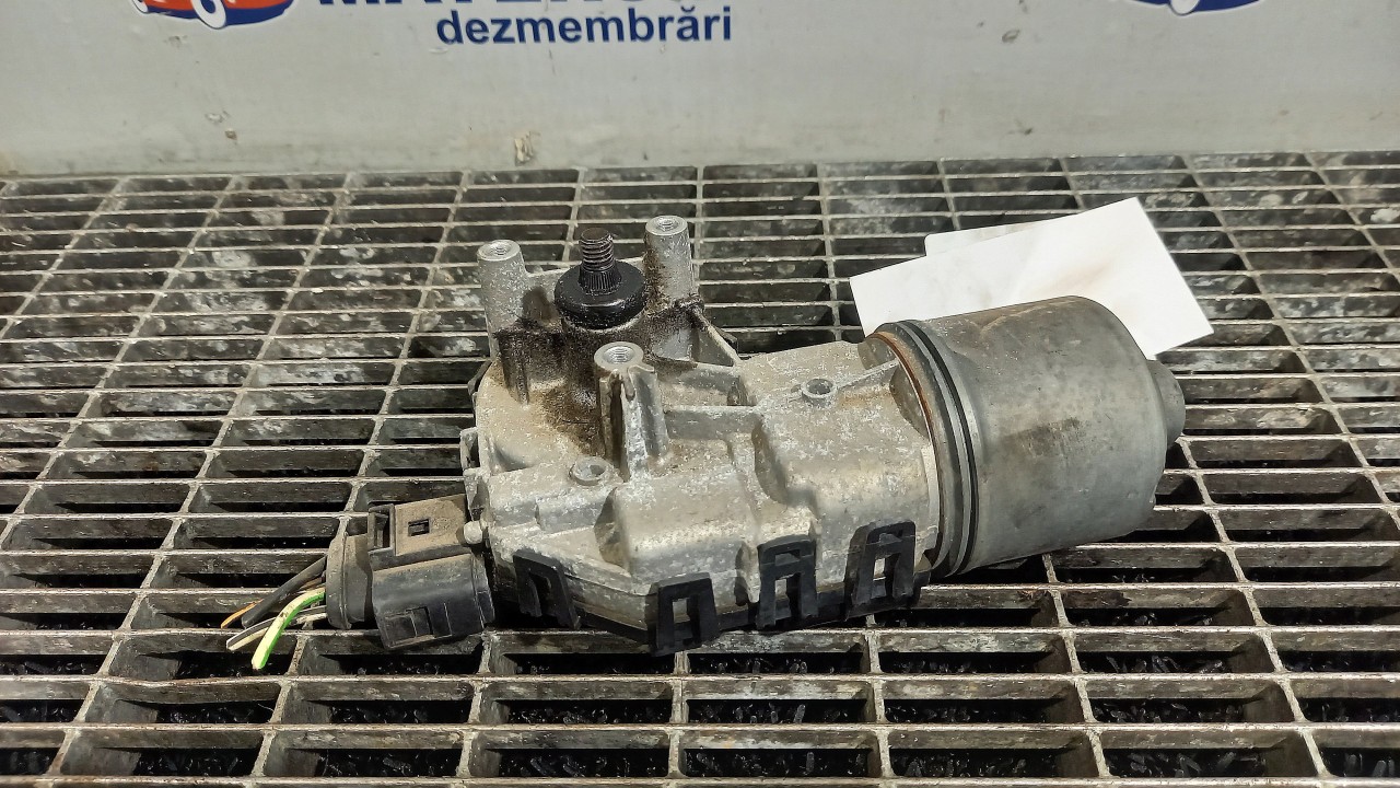 MOTORAS STERGATOR PARBRIZ FORD FOCUS FOCUS - - (2008 2010)