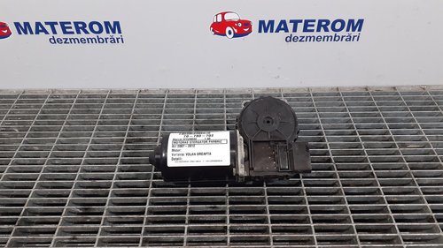 MOTORAS STERGATOR PARBRIZ HYUNDAI I 30 I 30 - - (2007 2012)