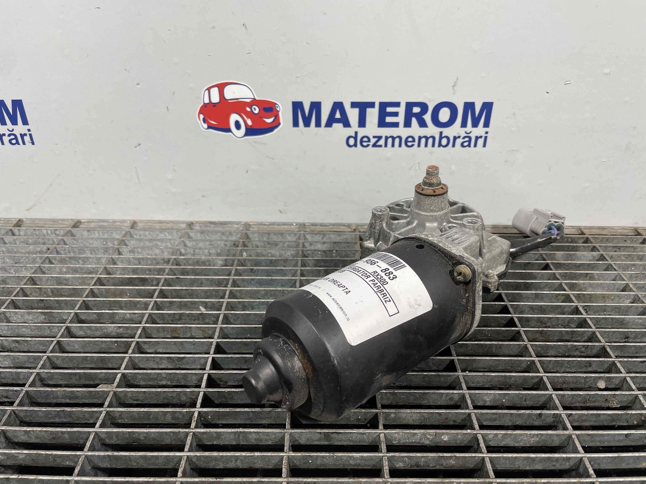 MOTORAS STERGATOR PARBRIZ LEXUS RX RX - - (2004 2009)