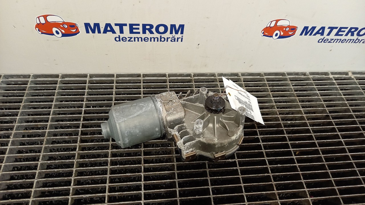 MOTORAS STERGATOR PARBRIZ MERCEDES C-CLASS C-CLASS - - (2011 2014)