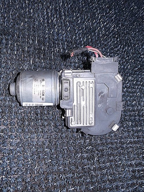 MOTORAS STERGATOR PARBRIZ MERCEDES E-CLASS - - (2002 2006)