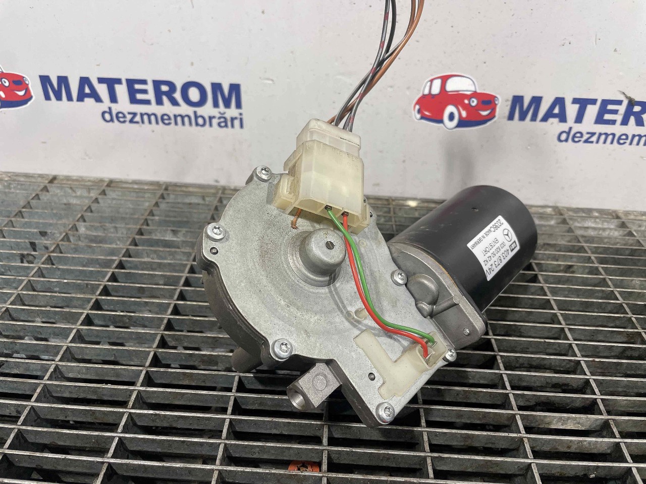 MOTORAS STERGATOR PARBRIZ MERCEDES VARIO VARIO - - (1996 2013)