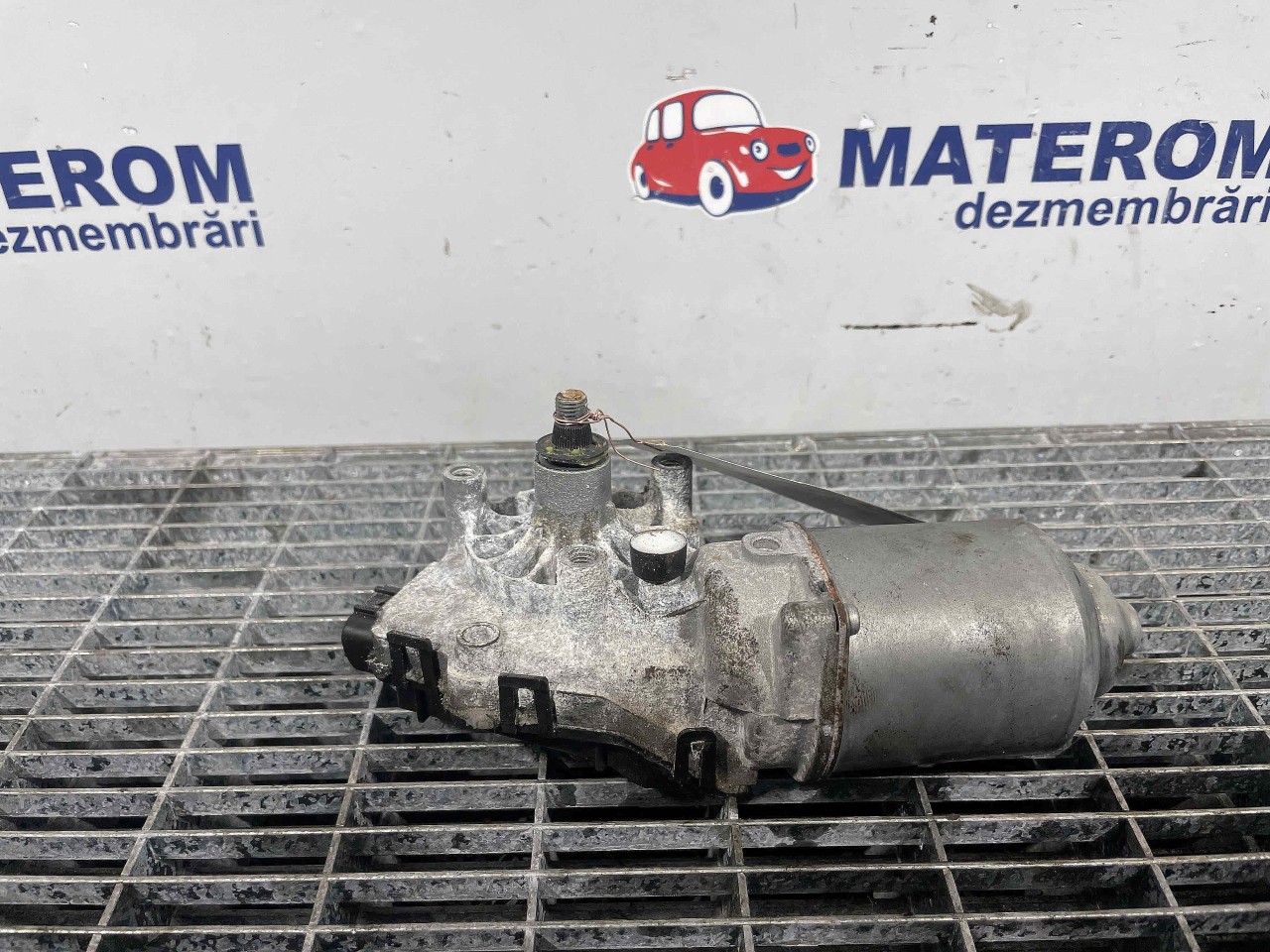MOTORAS STERGATOR PARBRIZ MITSUBISHI OUTLANDER OUTLANDER - - (2006 2012)