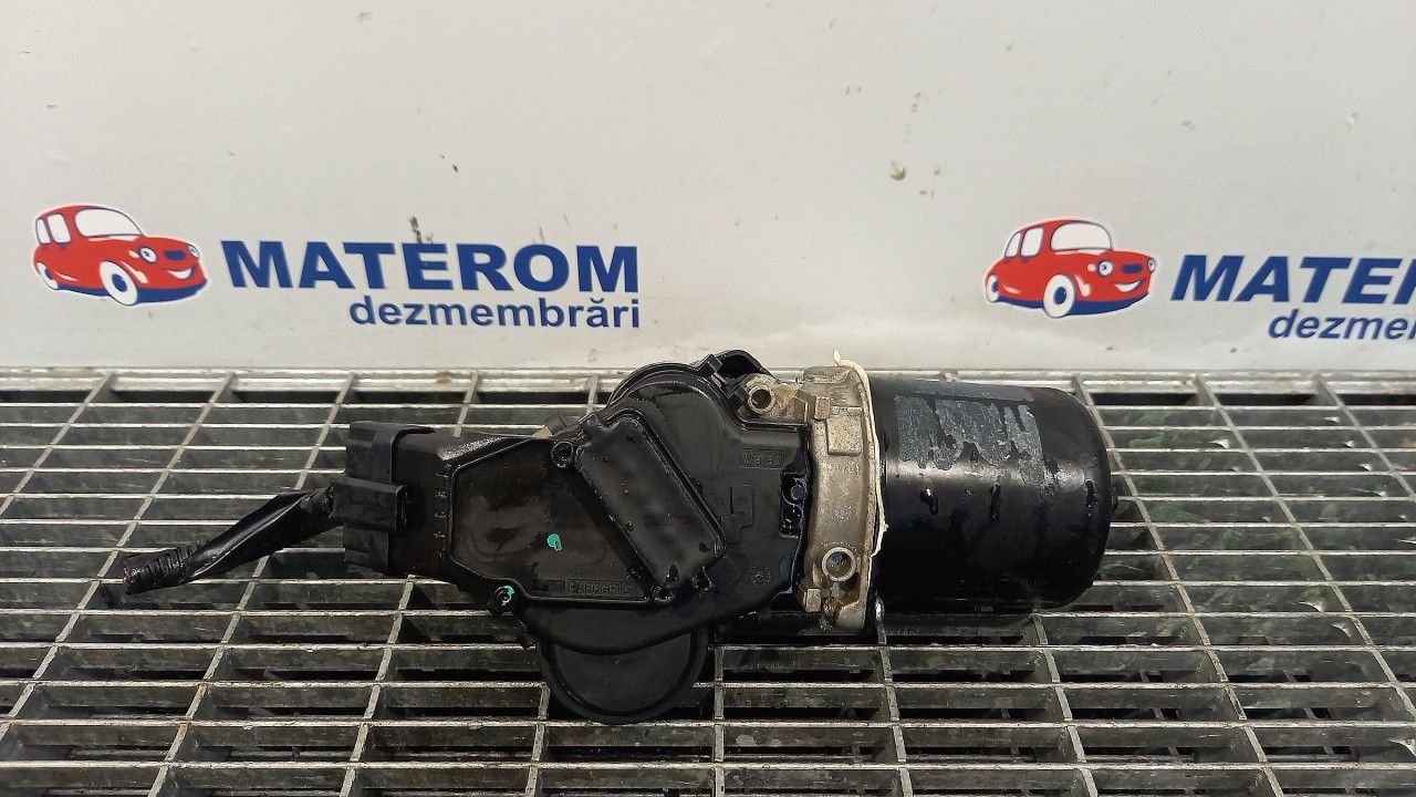 MOTORAS STERGATOR PARBRIZ NISSAN JUKE JUKE - - (2010 2017)