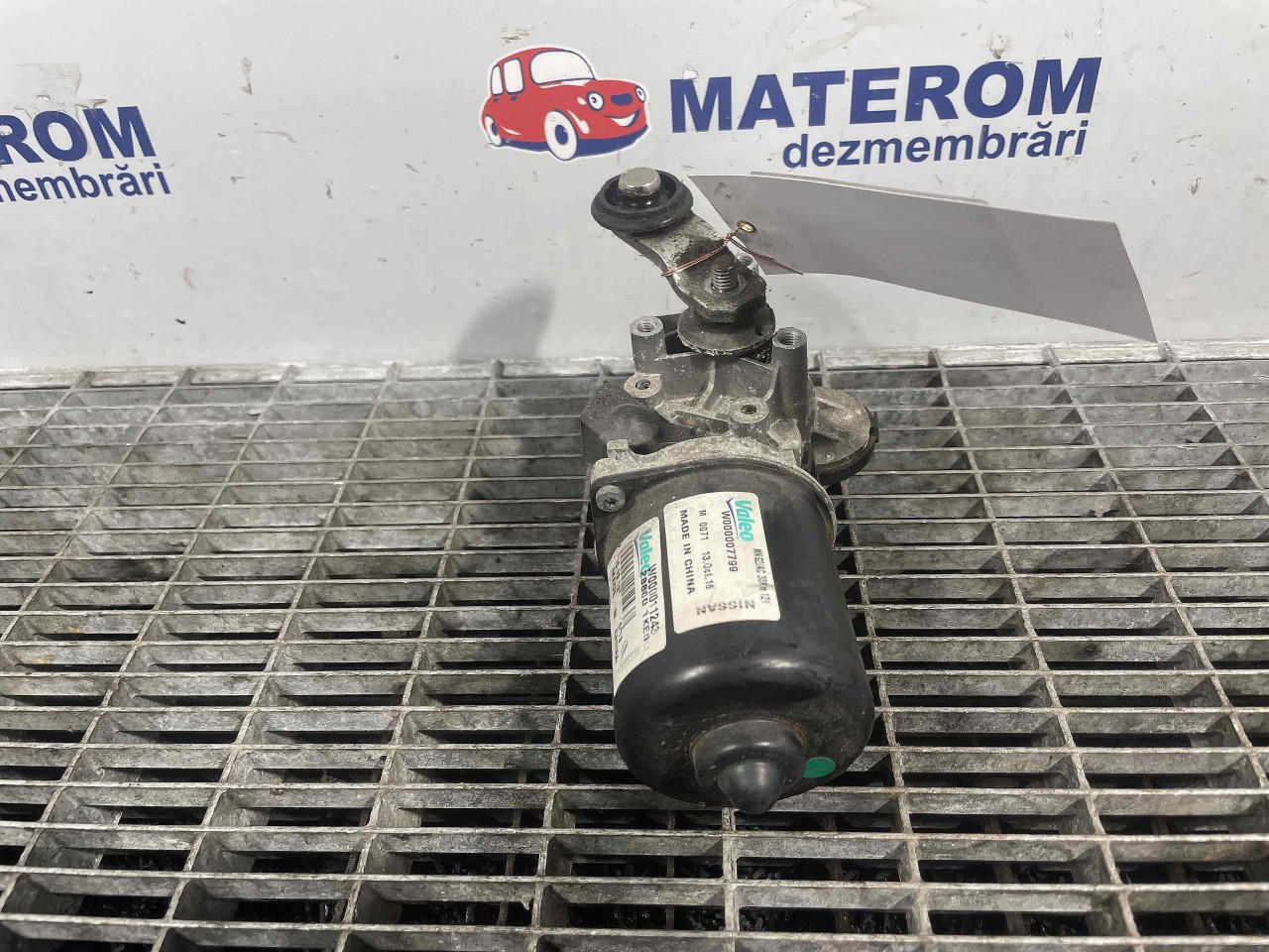 MOTORAS STERGATOR PARBRIZ NISSAN JUKE JUKE - - (2010 2014)