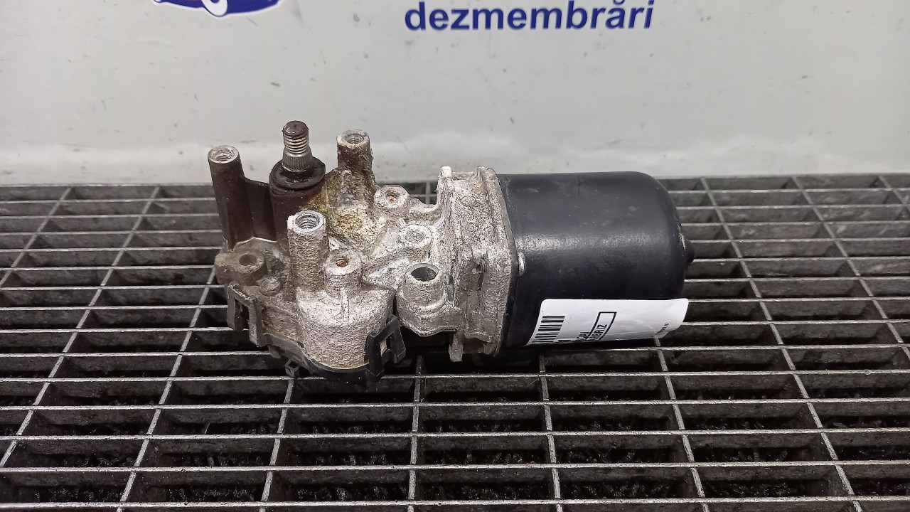 MOTORAS STERGATOR PARBRIZ NISSAN QASHQAI QASHQAI - - (2006 2010)