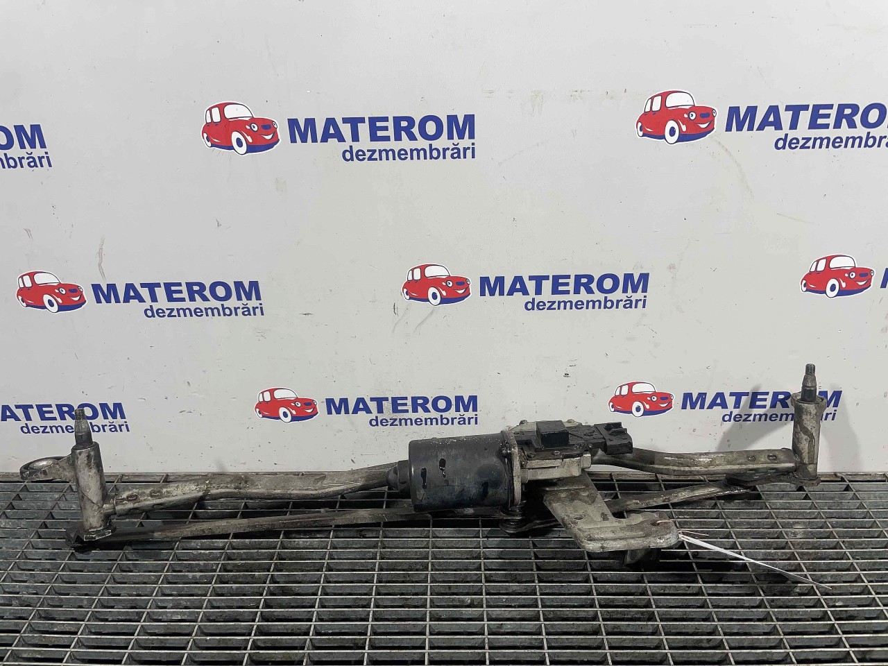 MOTORAS STERGATOR PARBRIZ PEUGEOT BOXER BOXER - - (2006 2014)