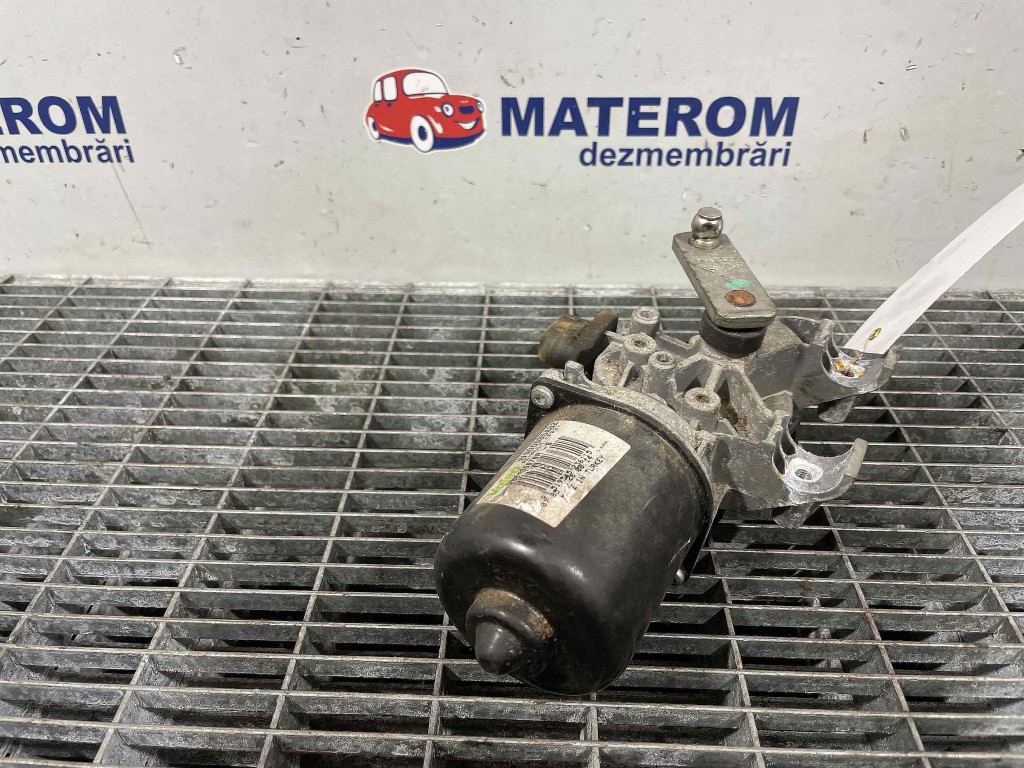 MOTORAS STERGATOR PARBRIZ RENAULT CLIO - - (2012 2016)