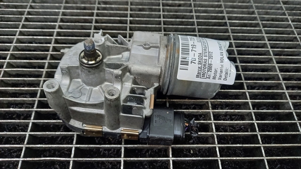 MOTORAS STERGATOR PARBRIZ SKODA OCTAVIA OCTAVIA - - (2009 2012)