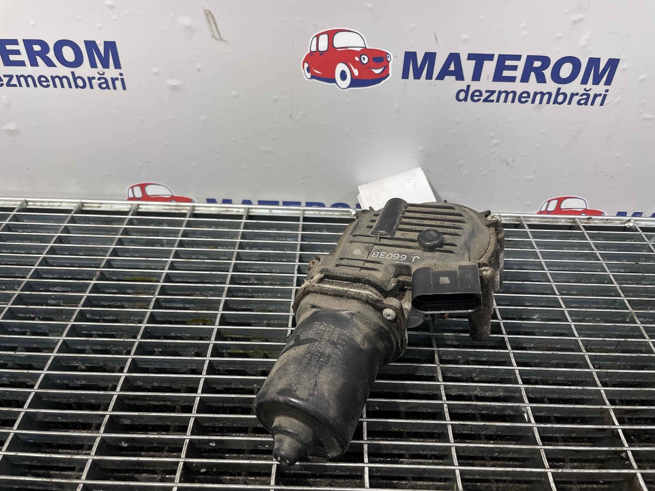 MOTORAS STERGATOR PARBRIZ SKODA SUPERB - - (2015 2020)
