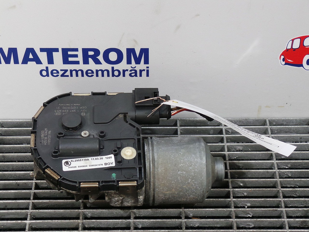 MOTORAS STERGATOR PARBRIZ SKODA YETI YETI - - (2009 2017)
