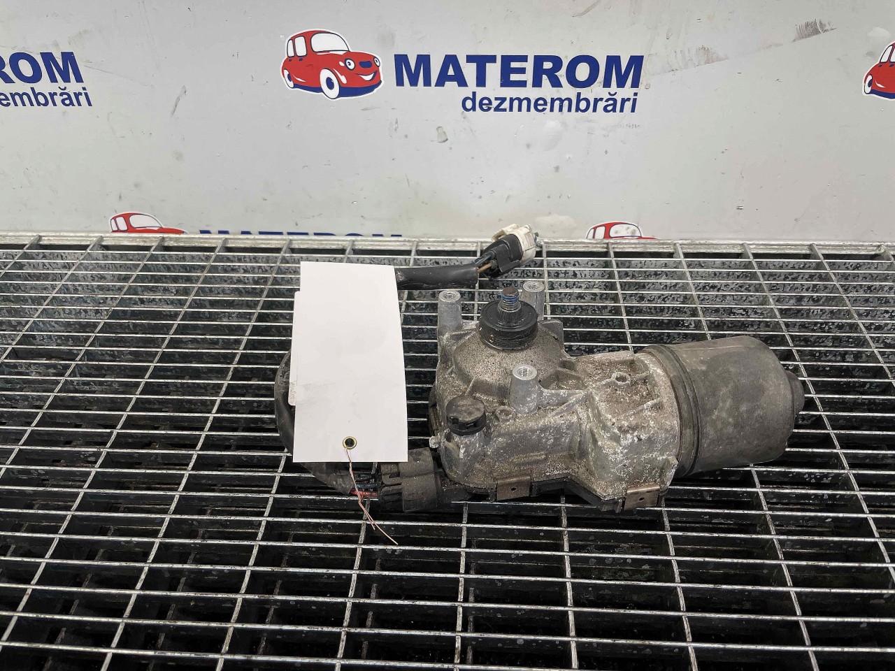 MOTORAS STERGATOR PARBRIZ TOYOTA AVENSIS - - (2012 2015)