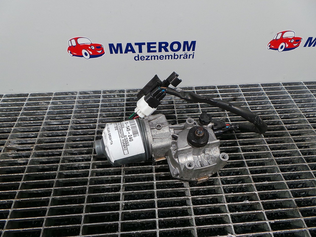 MOTORAS STERGATOR PARBRIZ TOYOTA AVENSIS AVENSIS - - (2012 2015)