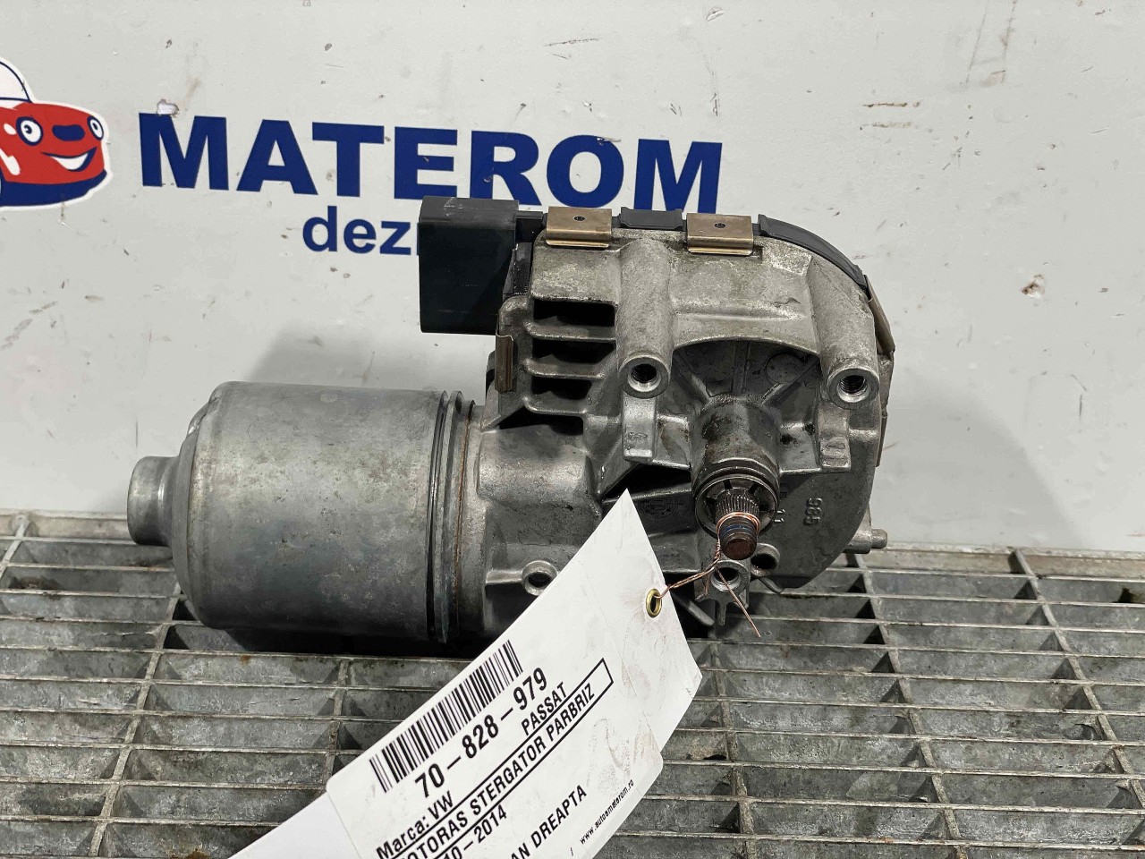 MOTORAS STERGATOR PARBRIZ VW PASSAT - - (2010 2014)