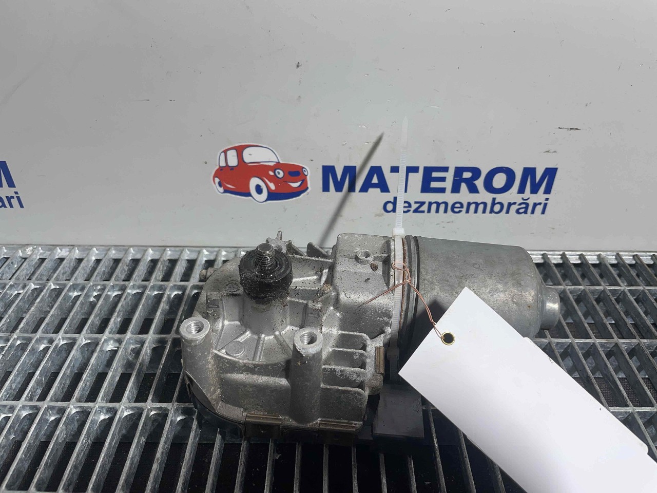MOTORAS STERGATOR PARBRIZ VW PASSAT CC - - (2008 2012)