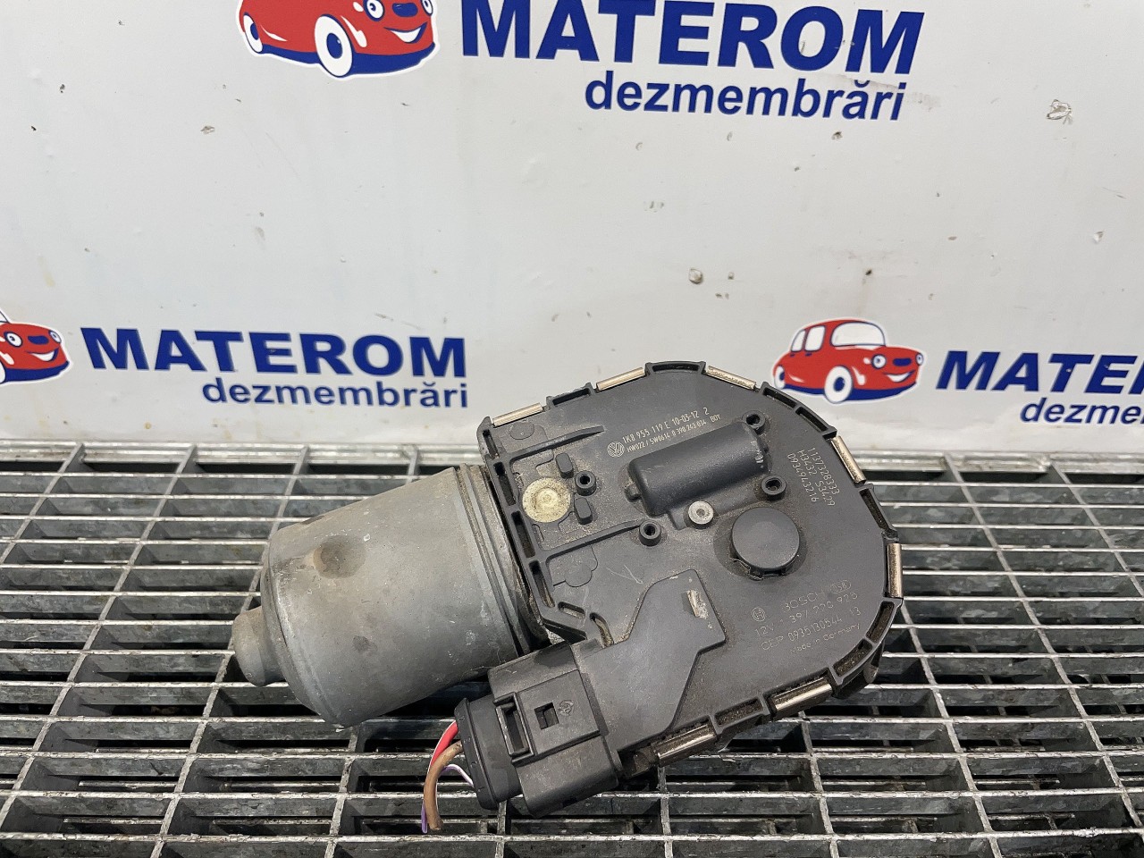 MOTORAS STERGATOR PARBRIZ VW SCIROCCO SCIROCCO - - (2008 2014)