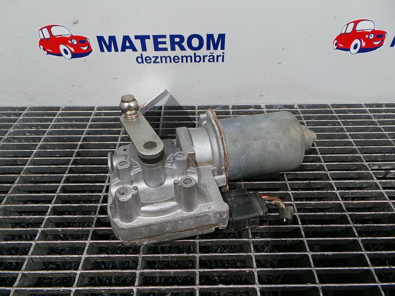 MOTORAS STERGATOR PARBRIZ VW TIGUAN - - (2010 2015)