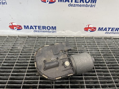 MOTORAS STERGATOR PARBRIZ VW TOURAN - - (2010 2015)