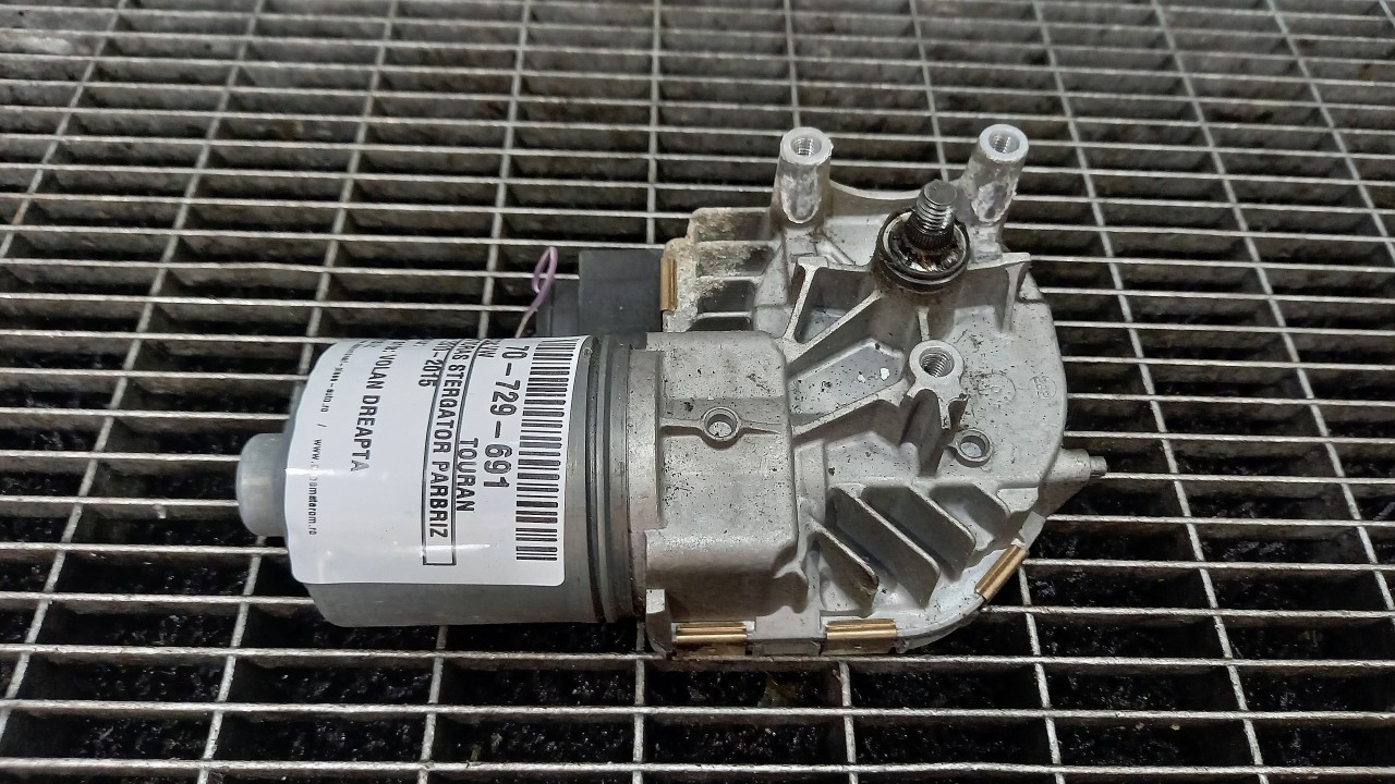 MOTORAS STERGATOR PARBRIZ VW TOURAN - - (2010 2015)