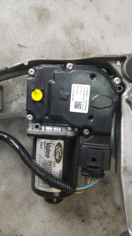 Motoras stregatoare ford b-max w000031055 w000030895 w000031408
