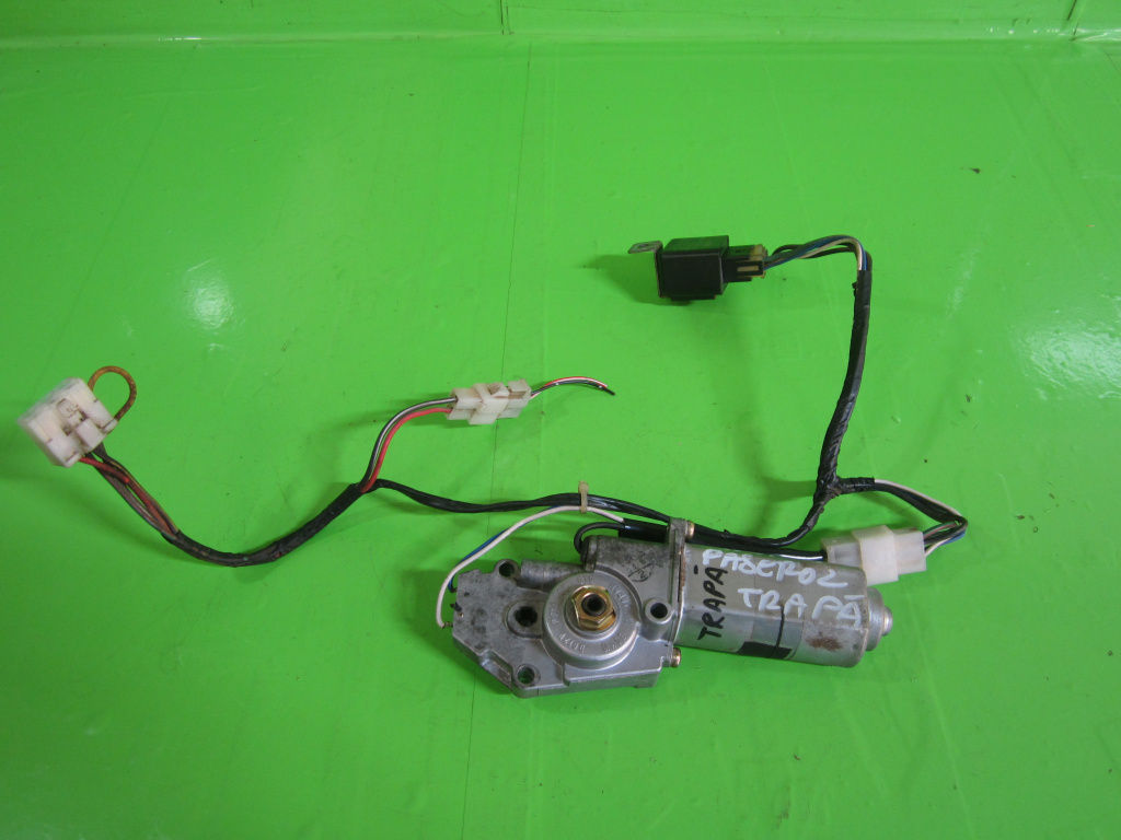 MOTORAS TRAPA + RELEU MITSUBISHI PAJERO 2 4x4 FAB. 1991 - 1999 ⭐⭐⭐⭐⭐