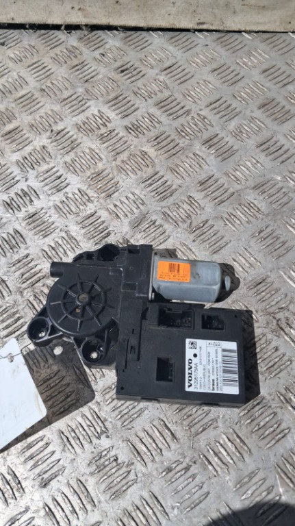 Motoras usa dreapta fata Volvo V50 an 2010 cod 31295175AA