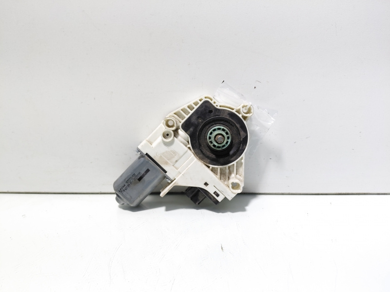 Motoras usa dreapta spate, cod 4F0959802D, Audi A6 Avant (4F5, C6) (idi:697060)