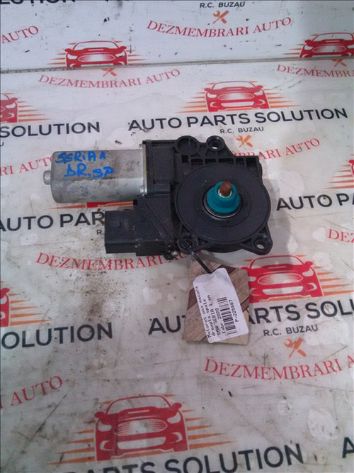 Motoras usa macara dreapta spate BMW SERIA 1 an fabr.2009