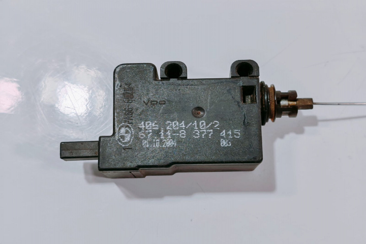 Motoras usita Actuator usa rezervor 67118377415 BMW Seria 5 E60/E61 [2003 - 2007]