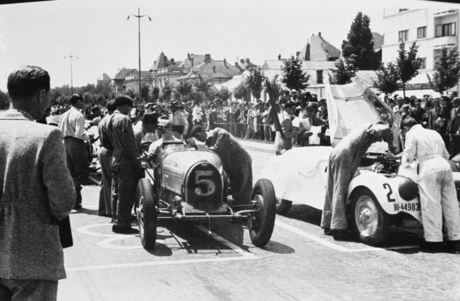 Motorsportul romanesc, asa cum nu l-ai mai vazut niciodata Motorsportul romanesc, asa cum nu l-ai mai vazut niciodata