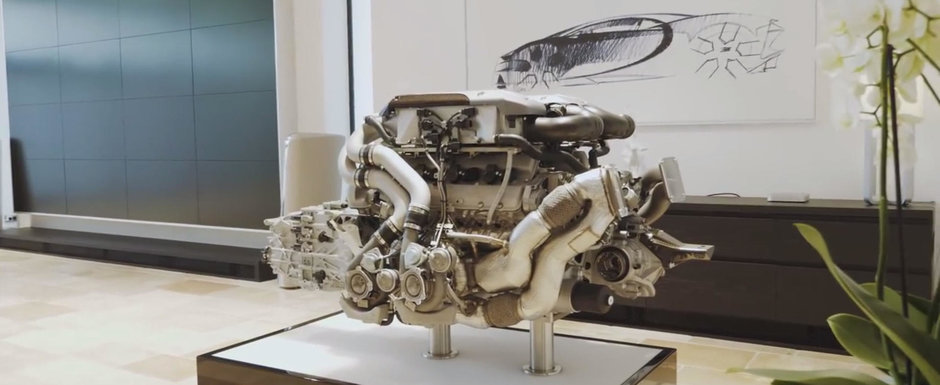 Motorul noului Bugatti Chiron cantareste mult mai mult decat ti-ai fi putut inchipui vreodata Motorul noului Bugatti Chiron cantareste mult mai mult decat ti-ai fi putut inchipui vreodata