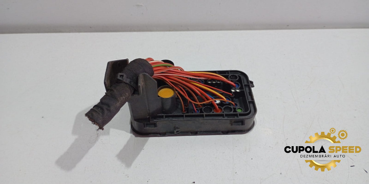 Mufa conector panou sigurante 1K0937700B Volkswagen VW Passat B7 [2010 - 2015]